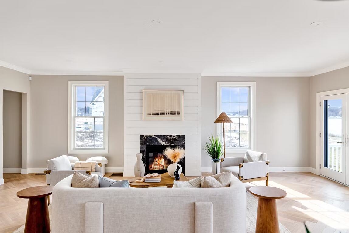 Gas fireplace between the water windows